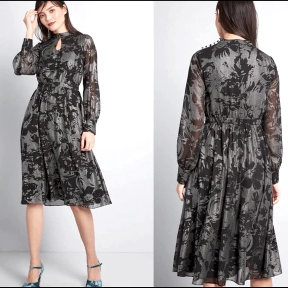 MODCLOTH / More to Adore Dress / Metallic & Black